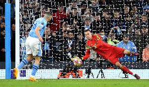 西媒：皇马愿听取卢宁转会报价 凯帕成替补门将引援头号目标