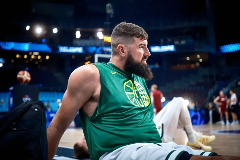 瓦兰丘纳斯上半场替补出战3投2中，得到4分1助攻