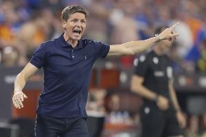 talkSPORT：莱比锡有意邀格拉斯纳执教，水晶宫希望与后者续约